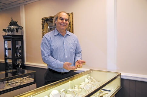 web1_2011-02-ForestJewelers.jpg