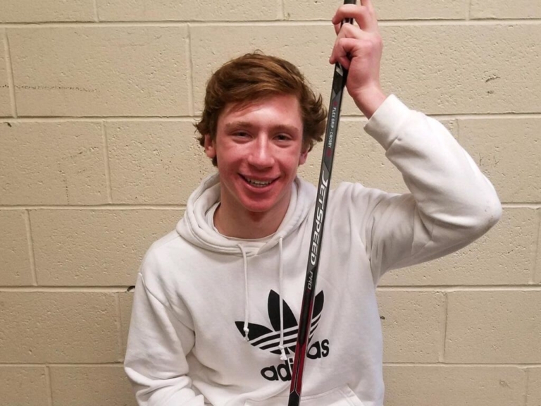 Carson Skove overcomes injury to help lead Notre Dame ice hockey