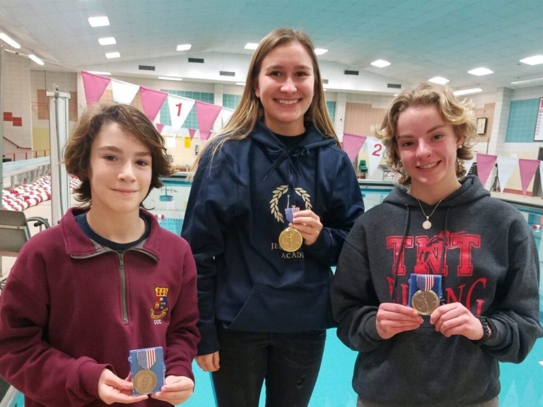 Lawrence High School divers take title at Mercer County championships