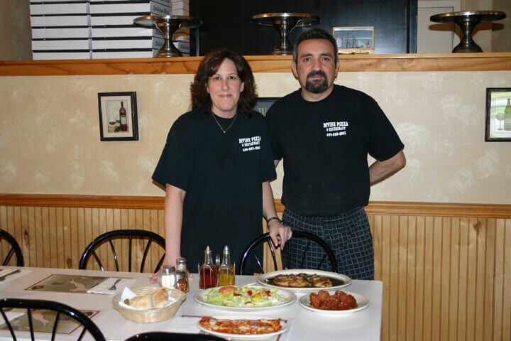 2008-06-DivinePizzaandRestaurant