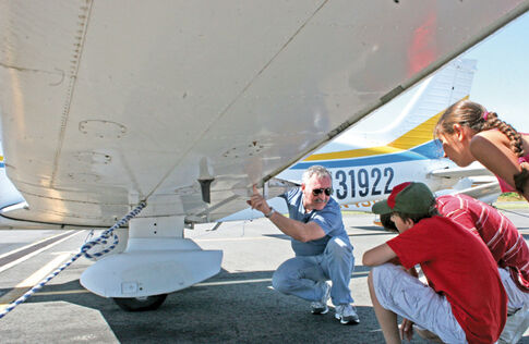 Air-Mods Flight Training Center can put you in the cockpit