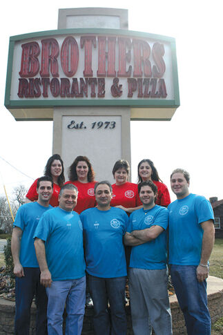 web1_2009-03-BrothersPizza.jpg