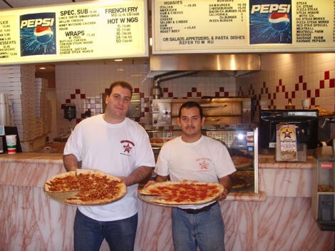 web1_2009-11-RedStarPizza.jpg
