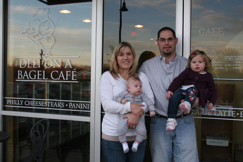 web1_2009-12-DelionaBagel.jpg