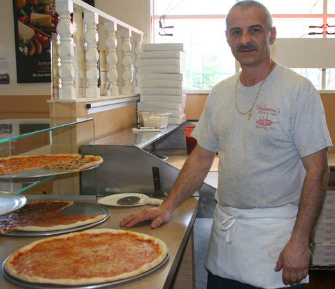 web1_2010-05-ValentinosPizzaandSub.jpg