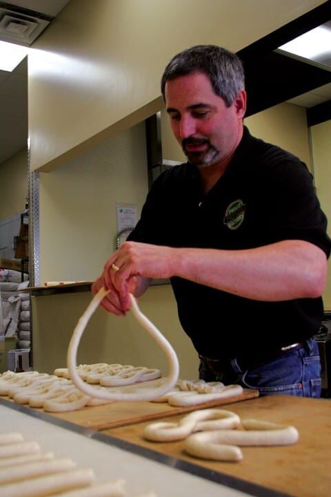 2012-07-PhillySoftPretzelFactory2