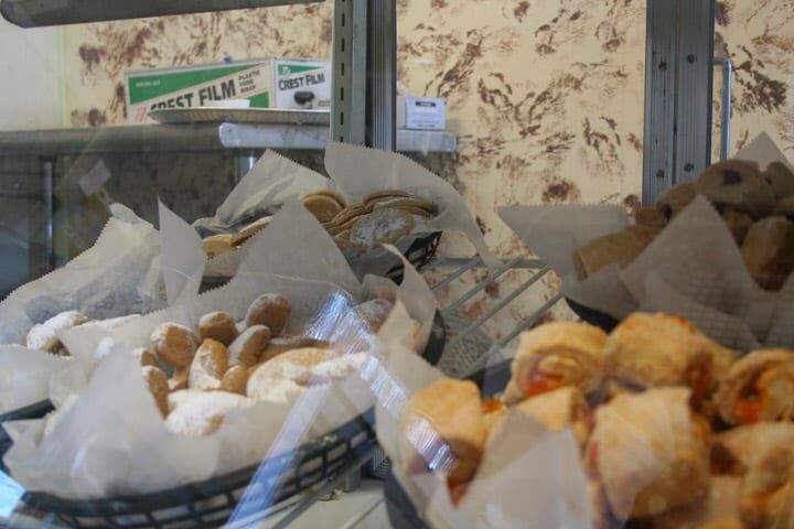 2012-08-CairoCakesandPastries2