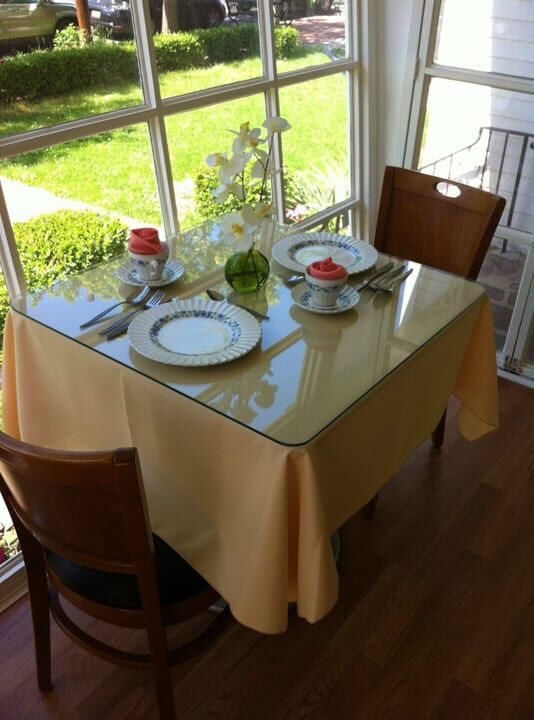 2012-08-PainttheRosesTeaRoom1