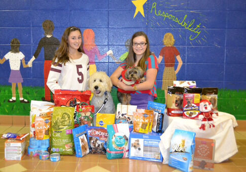 web1_2013-01-17-Crockett-Donates-Pet-Food.jpg