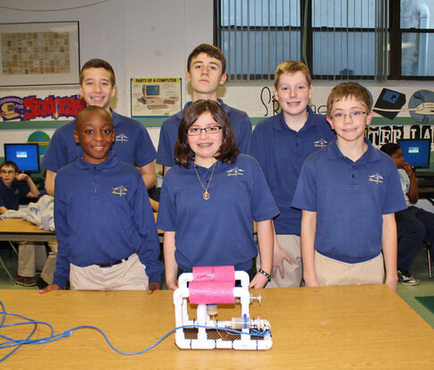 web1_2013-01-25-STEM-Club-robot.jpg
