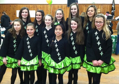 web1_2013-04-DeNogla-Irish-Dancers.jpg