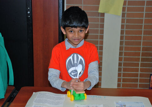 Ben Franklin students experiment at Math and Science night