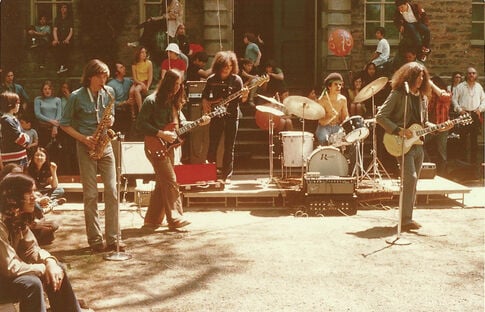 Still an Art People’s Party