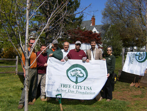 web1_2013-06-Hopewell-Arbor-Day-2.jpg