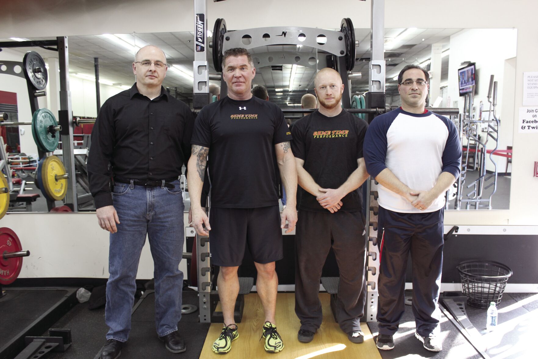 Champion weightlifters to teach Olympic training program