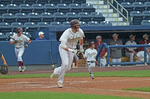 Hamilton hitter runs bases at Alvernia University