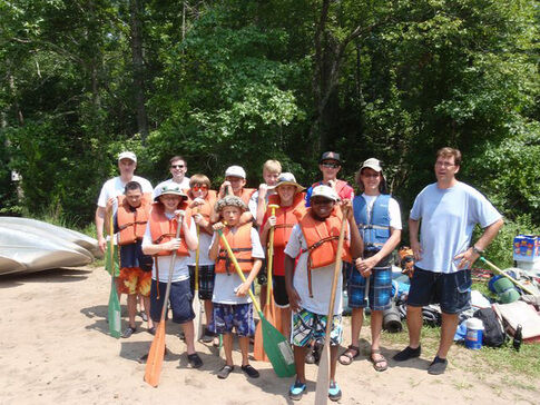 web1_2013-09-LG-Troop-28-Canoe-Trip-Group.jpg