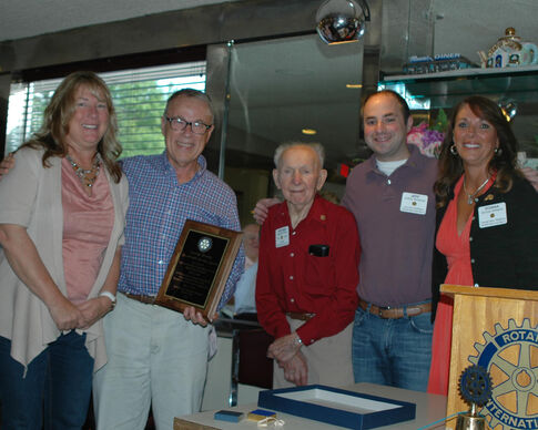 web1_2013-09-Rotary-Service-Award.jpg