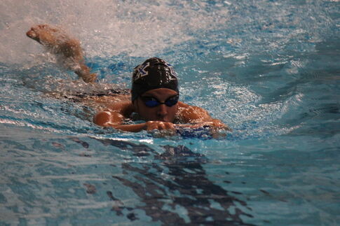 Eastern Express pushes swimmers to success