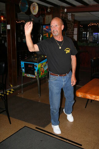 web1_2013-10-EO-Darts-Bill-Barnett.jpg
