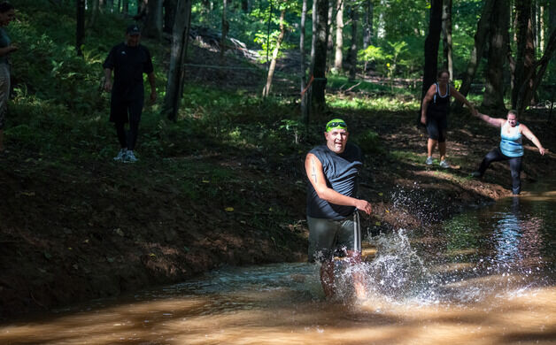 Fun runners tackle farm obstacles