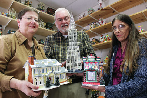 web1_2013-12-HP-Christmas-villages.jpg