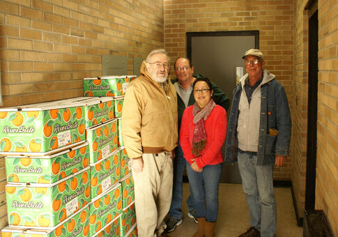 web1_2014-01-EO-Kiwanis-Fruit-Donation.jpg