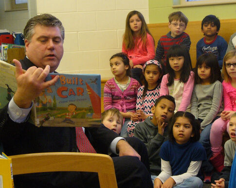 web1_2014-04-LG-LES-Read-Across-America.jpg
