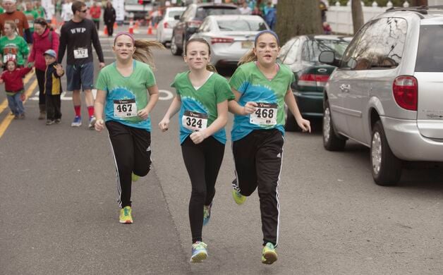Festive 5k runners show green spirit