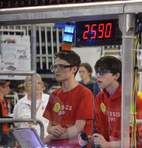 web1_2014-05-RA-RHS-Robotics.jpg