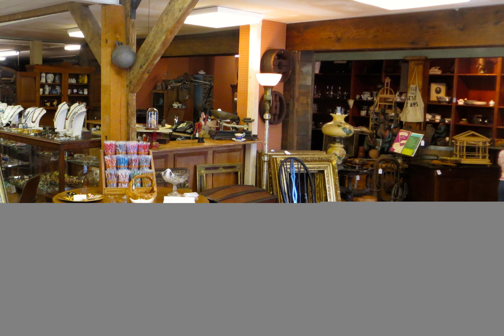 Bonaparte Antiques opens in Bordentown City