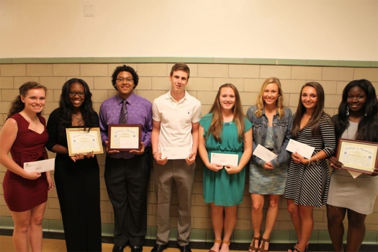 Kiwanis awards Ewing High School students