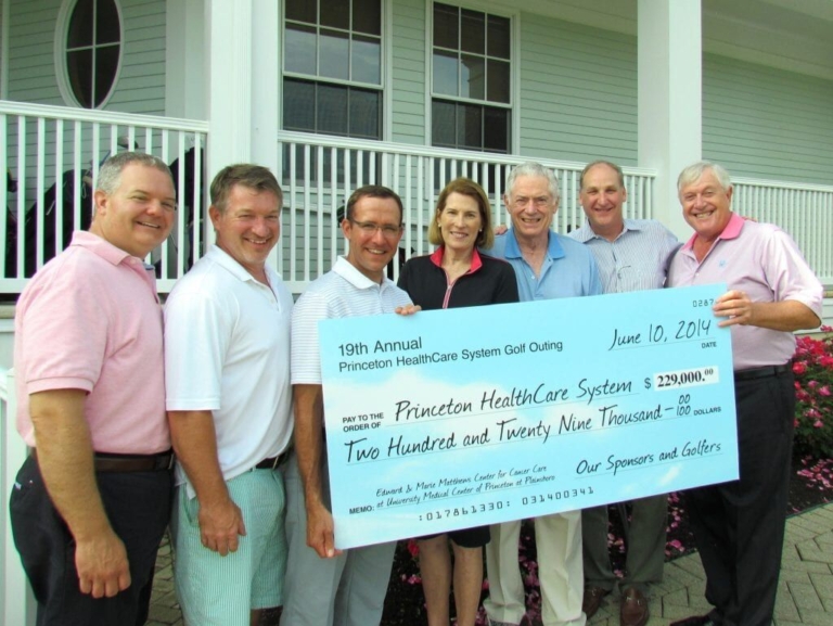Golf outing nets $229k to benefit patients with cancer