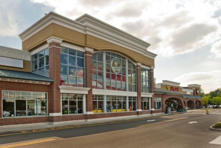 America’s Best Contacts & Eyeglasses opens in Hamilton Plaza