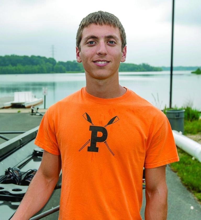Lawrence coxswain keeps rowers in rhythm