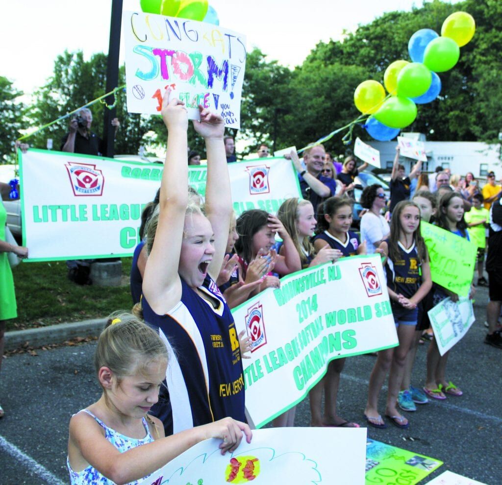 2014 09 RA Softball Signs