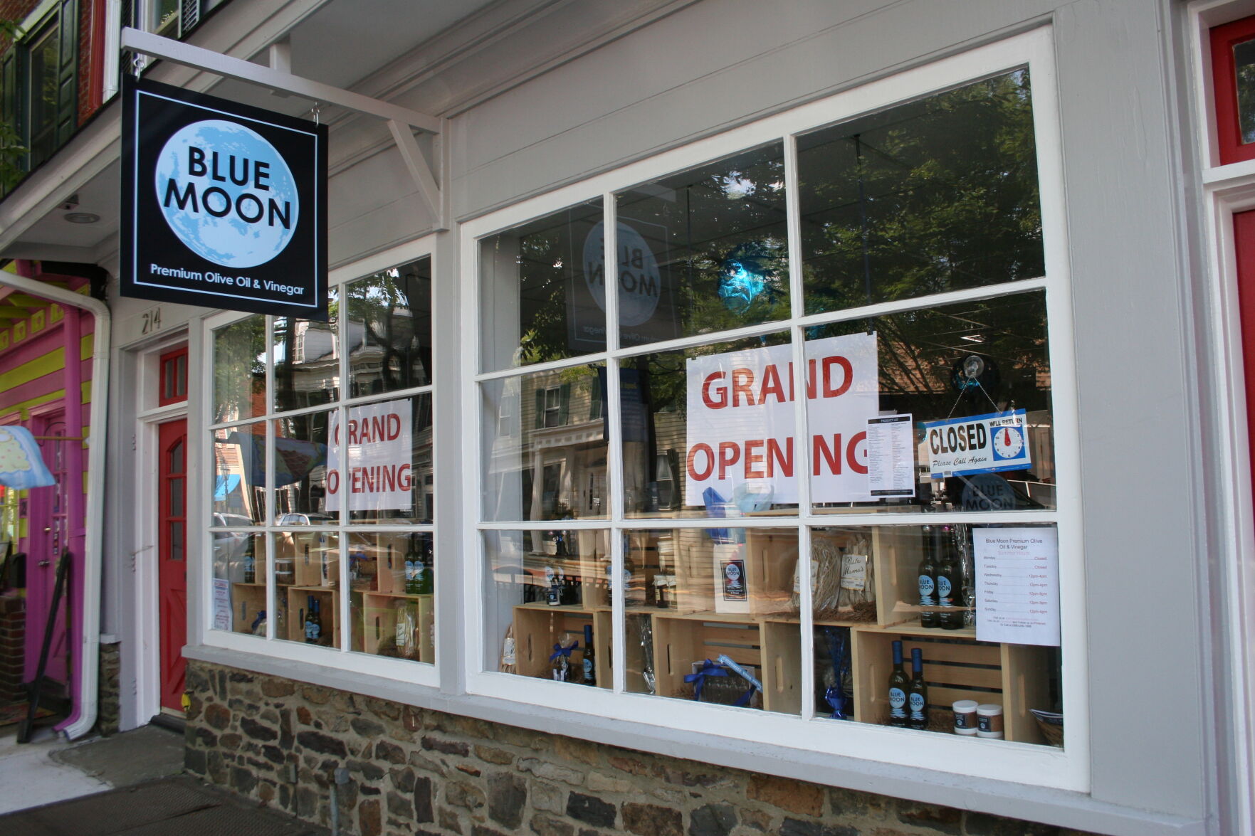 Olive oil shop brings taste of Italy (and elsewhere) to Farnsworth