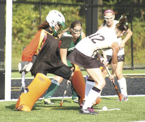 Steinert’s Dunfee goes from wobbler to wiz in goal