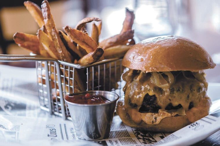 2014 11 BURGERS Centro Grille