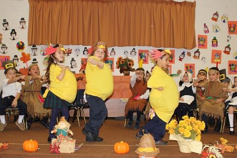 web1_2014-12-St.-Raphael-School-Thanksgiving.jpg