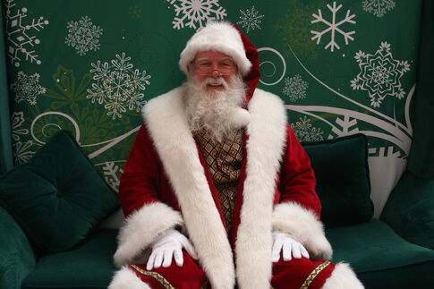 web1_2014-12-LG-Mall-Santa.JPG
