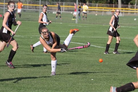 Hamilton West field hockey notches historic win