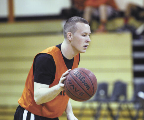 Feisty senior gives Hornets an edge