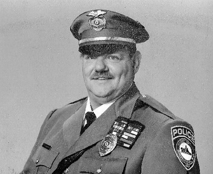 City police chief Simmons retires after 30 years’ service