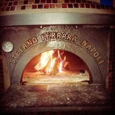 2015 Restaurant Week Guide and 5-Star Reviews Contest