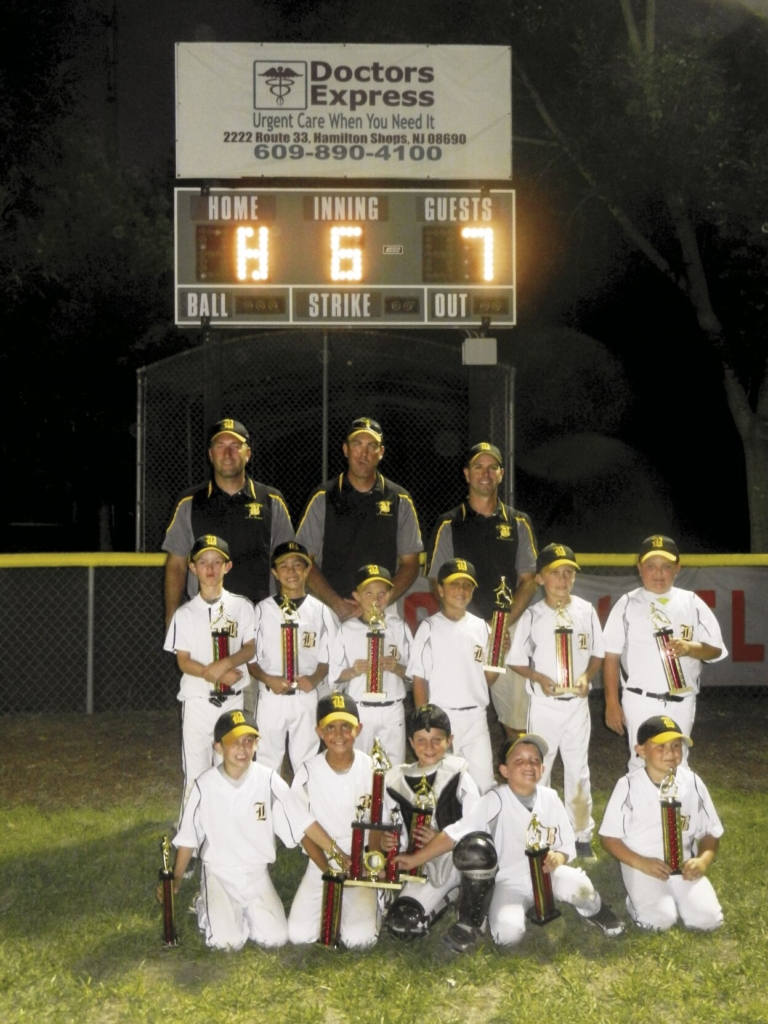 8Us finish summer undefeated