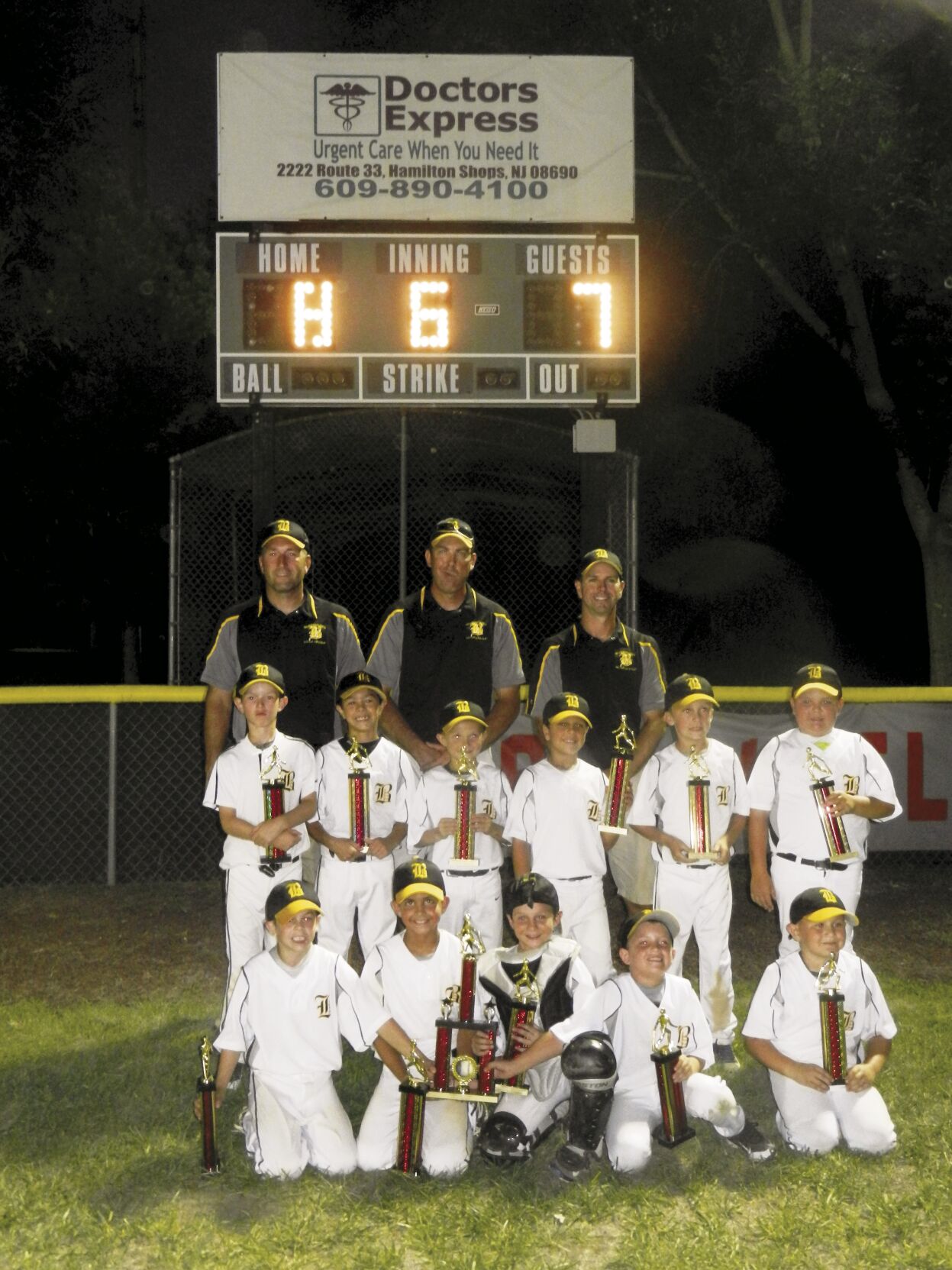 8Us finish summer undefeated