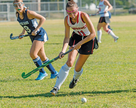 Caroline Bartosik leads improving Cards