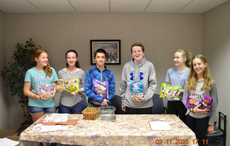 Lawrence students participate in Operation Gratitude