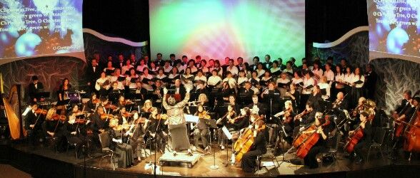 thumbnail_audience-sing-along-with-chorus-and-orchestra-162-4